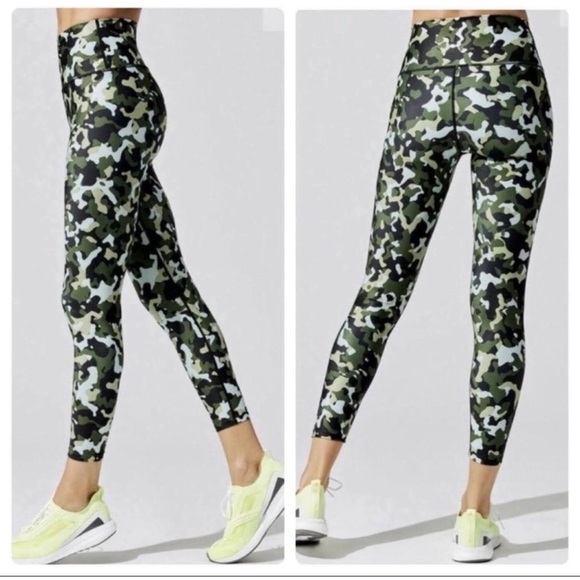 Carbon38 High Rise Printed Camo Leggings Green Camouflage - Picture 1 of 12